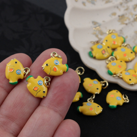 Zawieszka ryba mosiądz złocony emalia żółta 14x12mm