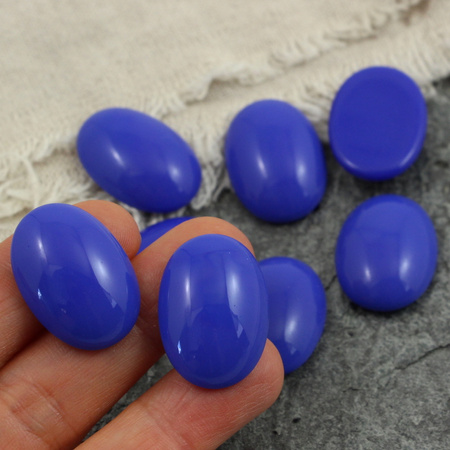 Kaboszon szklany Opaque Blue owal 25x18mm