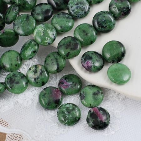 Zoizyt z rubinem moneta gładka 12mm