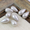 Perła seashell kropla beżowa wiercona do połowy HQ 20x12mm