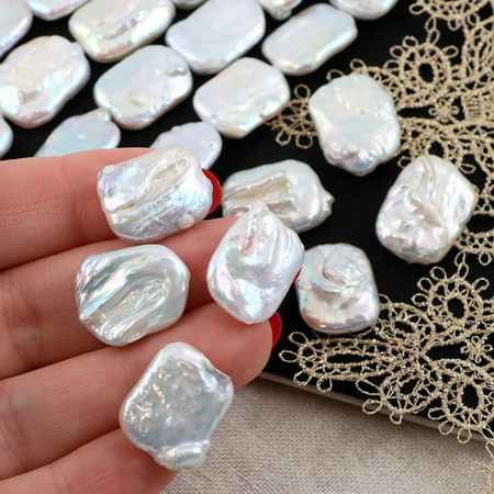 Perła słodkowodna baroque biała nieregularny prostokąt 20x15mm