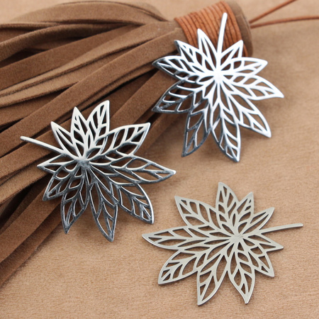 Zawieszka-łącznik ażurowy liść stal szlachetna 40x37mm