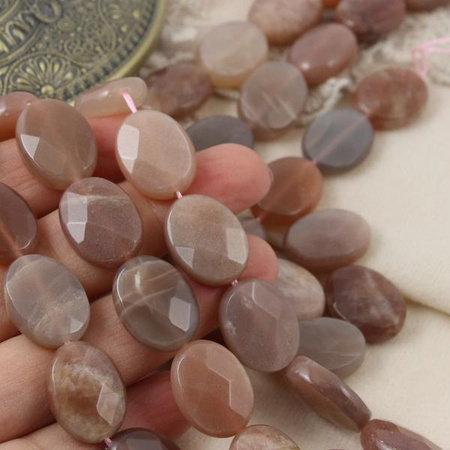 Kamień słoneczny owal fasetowany 20x15mm