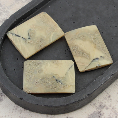 Opal afrykański prostokąt fasetowany plaster 40x30mm