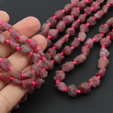 Turmalin różowy bryłka nieregularna 10x9mm