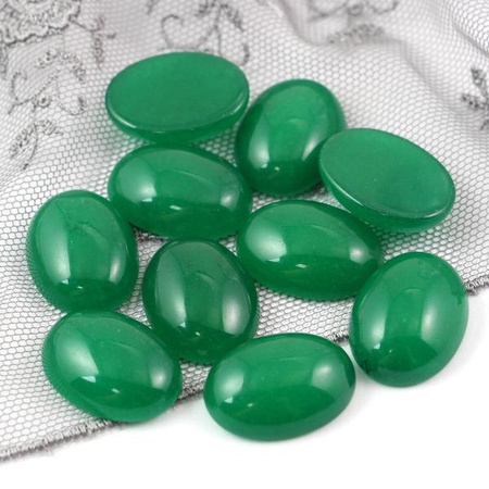 Kaboszon jadeit zielony owal 20x15mm