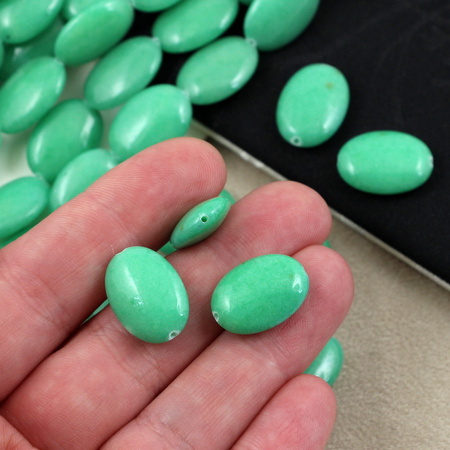Jadeit owal gładki zielony 18x13mm