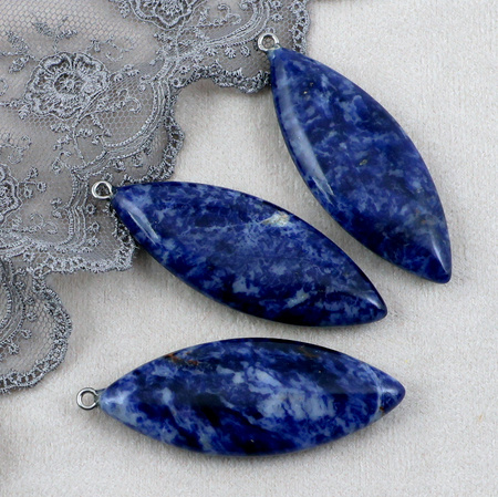 Zawieszka sodalit wrzeciono 50x20mm