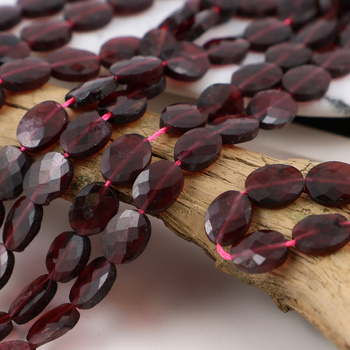 Granat owal fasetowany 8x6mm [8szt]