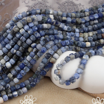 Sodalit kostka fasetowana 4mm [sznur 39cm]