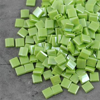 Miyuki Tila Beads 5x5x1,9mm Opaque Chartreuse Luster  [30szt]