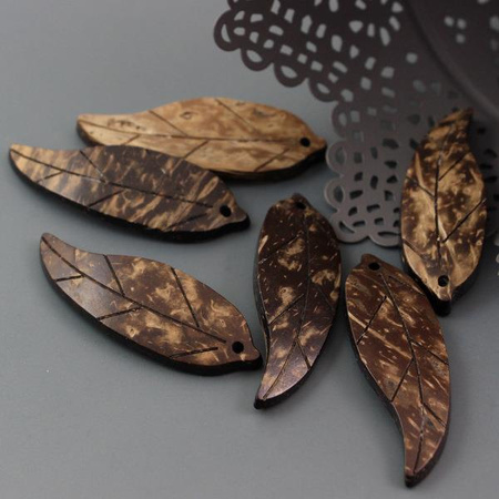 Zawieszka drewno kokosowe liść 50x17mm