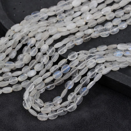 Kamień księżycowy owal fasetowany 7x5mm [sznur 39cm]