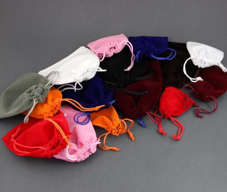 Woreczek z weluru szary 12x9cm