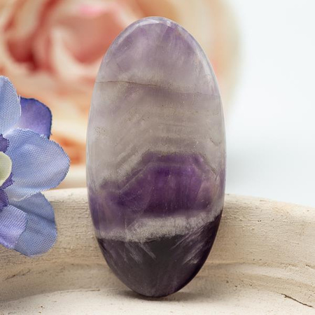 Kaboszon ametyst szewron 54x27x7mm