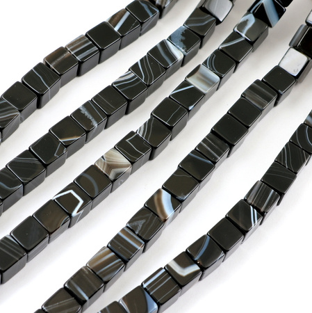 Sardonyks kostka gładka 8mm