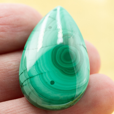 Kaboszon malachit łezka 41x25mm