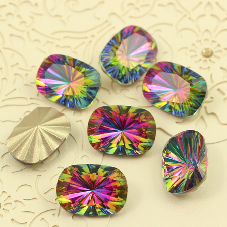 Kaboszon szklany prostokąt fasetowany Volcano 18x13mm