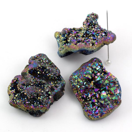 Kwarc tytanowany duża zawieszka fioletowo-zielona bryłka