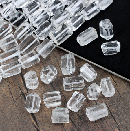 Kryształ górski nieregularny wałek 15x10mm