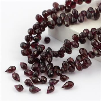 Granat kropla fasetowana 7x4mm