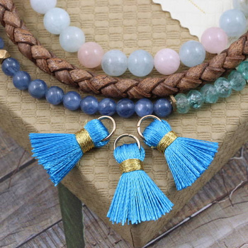 Chwost wiskozowy niebieski z ogniwem 20x6mm