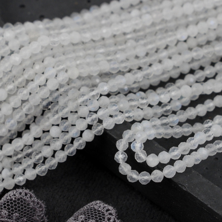 Kamień księżycowy kula fasetowana 3,5mm [sznur 39cm]