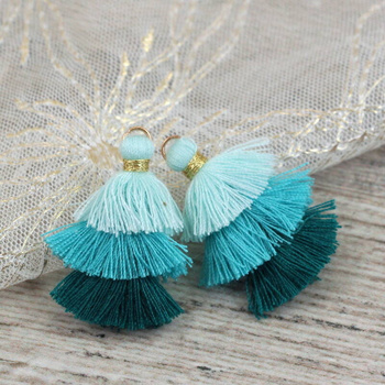 Chwost potrójny z ogniwem turkusowy mix 30x20mm