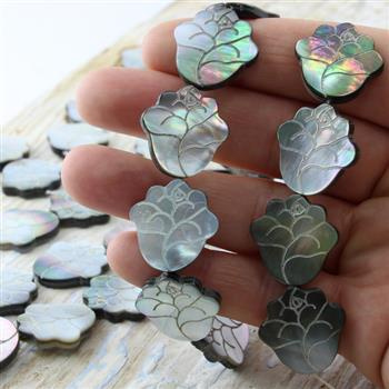 Muszla perłowa tęczowa kwiat 20x19mm