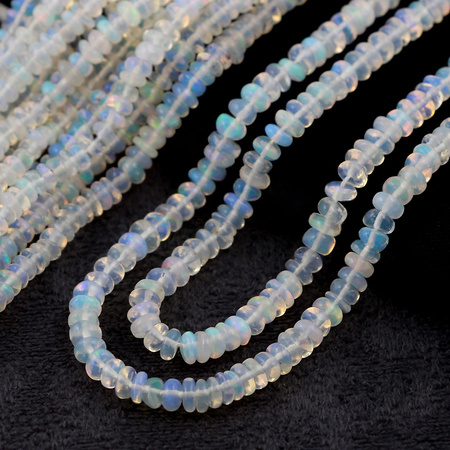 Opal etiopski oponka 4x2mm [sznur 20,5cm]