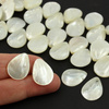 Masa perłowa biała łezka 20x16mm