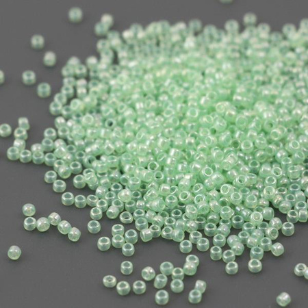 Toho Round 15/0 Ceylon Celery [5g]