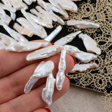 Perła słodkowodna biwa biała 30x8mm