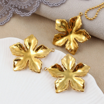 Zawieszka kwiatek stal szlachetna pozłacana 35mm