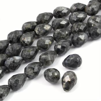 Larvikit kropla fasetowana 16x12mm