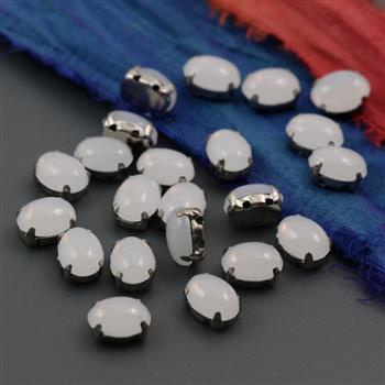 Kaboszon w oprawie owal opal 8x6mm