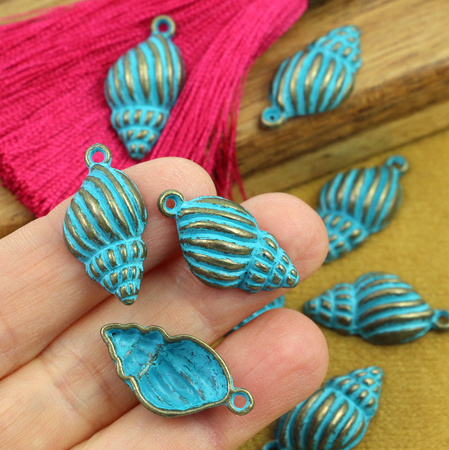 Zawieszka muszla mosiądz patynowany 25x13mm