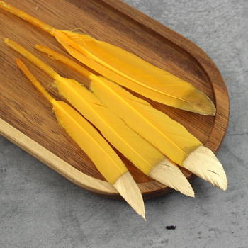 Naturalne pióro żółte ze złotą końcówką 10cm [4szt]