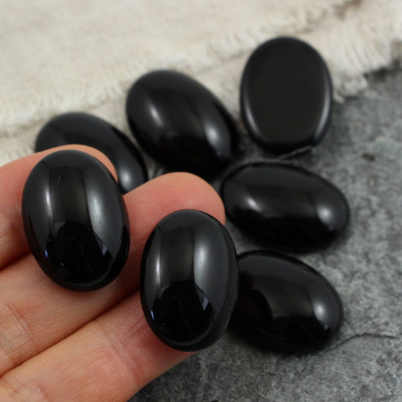 Kaboszon szklany Jet owal 25x18mm