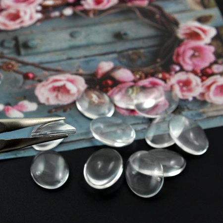 Kaboszon szklany przezroczysty owal 25x18mm