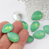 Kaboszon szklany łezka fasetowana green opal 18x13mm
