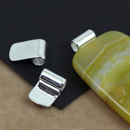 Krawatka do naklejania srebrna prostokątna 17x11mm