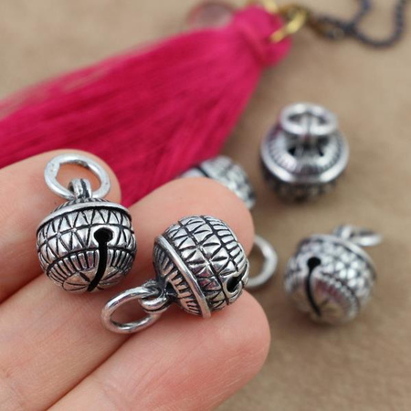 Zawieszka metalowa dzwonek 13x13mm