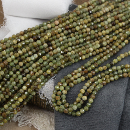 Granat zielony kula fasetowana 3mm [sznur 39cm]