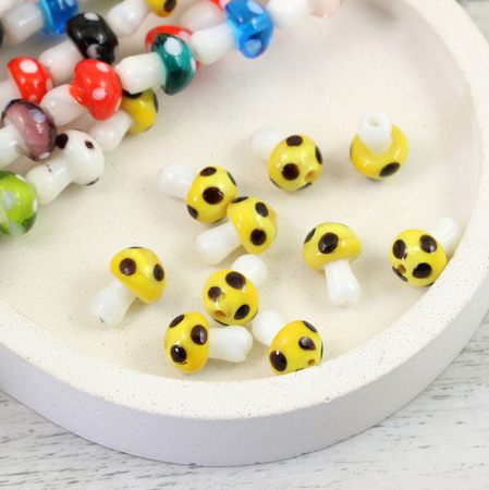 Koralik szklany żółty grzybek muchomor 16x10mm