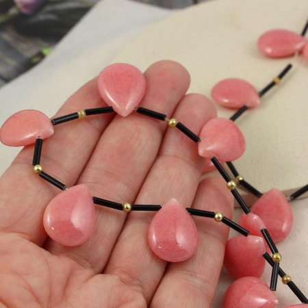 Jadeit łezka różowa 20x15mm