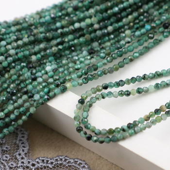 Szmaragd kula fasetowana 2mm [sznur 39cm]