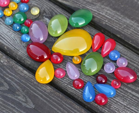 Kaboszon agat brazylijski łezka żółta 40x30mm