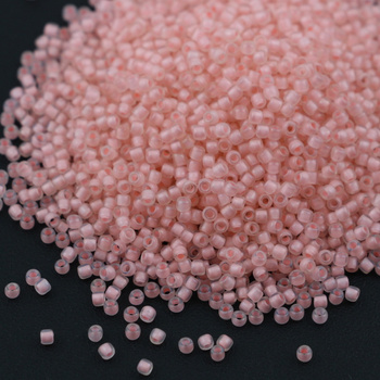 Toho Round 11/0 Inside-Color Rainbow Frosted Crystal/Soft Pink-Lined [10g]