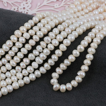 Perła słodkowodna biała oponka 5x4mm [sznur 35cm]